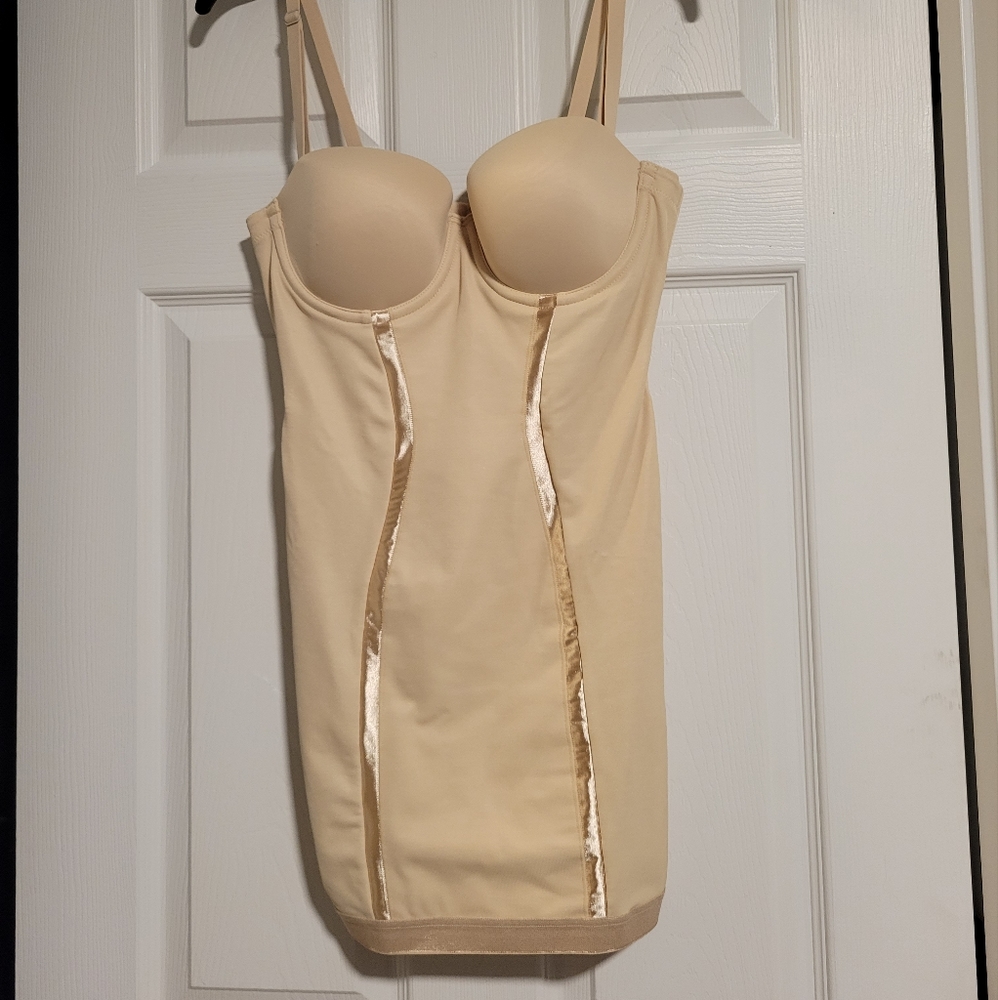 Flexees by Maidenform Body Shaper with Bra